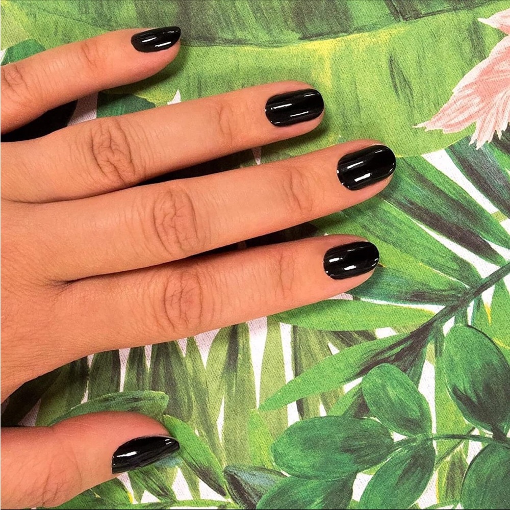 Color Street: Midnight in Manhattan | Black Classic Goth Solid Crème Halloween - Picture 6 of 13